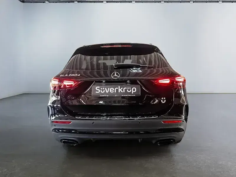 Gebraucht Mercedes GLA200 AMG 150 PS (110 kW) 2026 Schwarz SUV