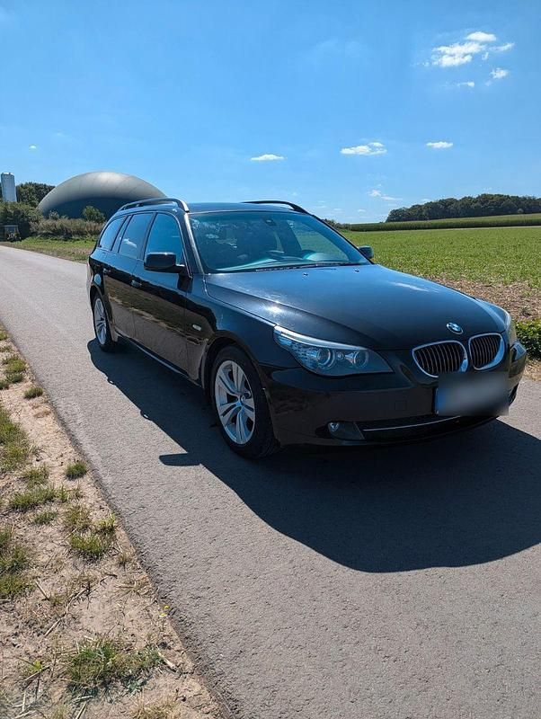 Schwarz Gebraucht 2008 BMW 523 Kombi | 3.200 € (Superpreis) - Bild 1/4