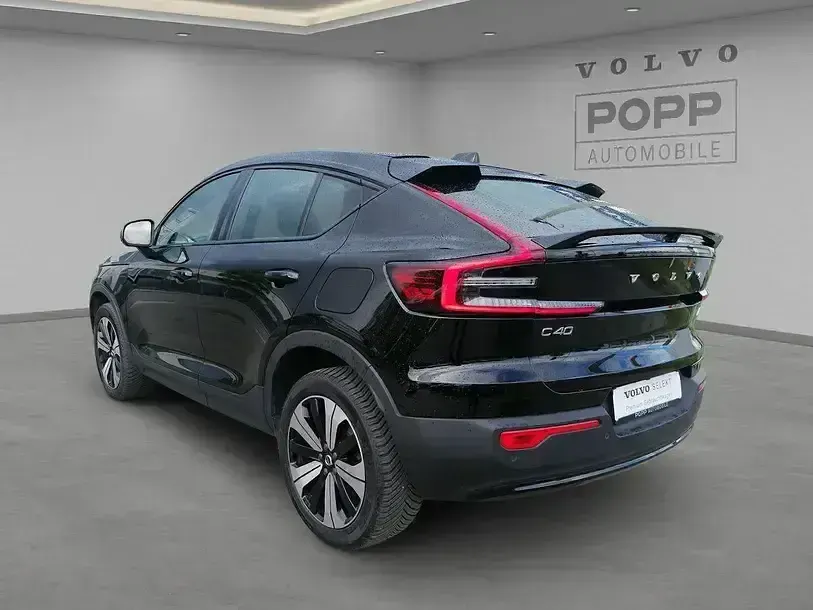 Używany Volvo EC40 Core 169 kW (231 KM) 2022 Czarny SUV