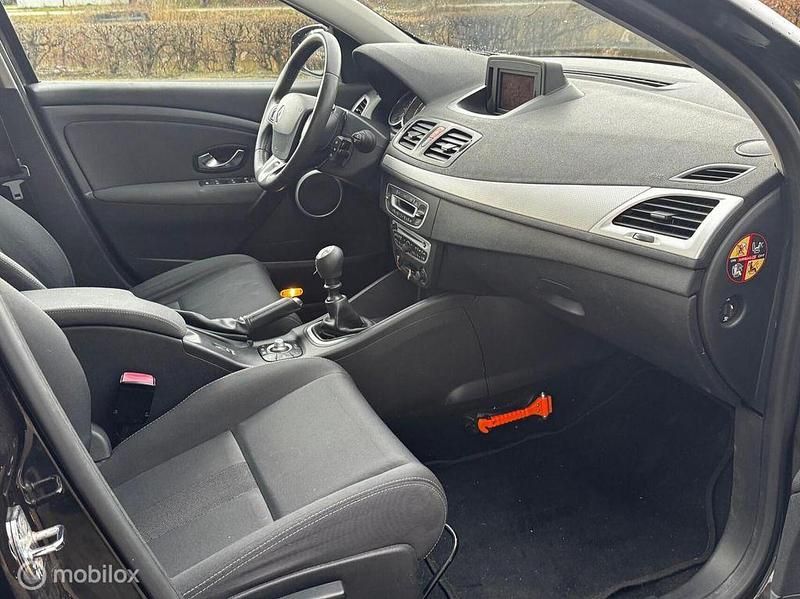 Gebraucht Renault Mégane III Dynamique 110 PS (80 kW) 2010 Schwarz Kombi