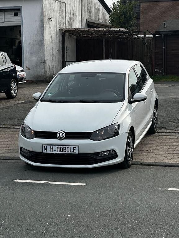 Gebraucht VW Polo Trendline 60 PS (44 kW) 2017 Weiß Limousine