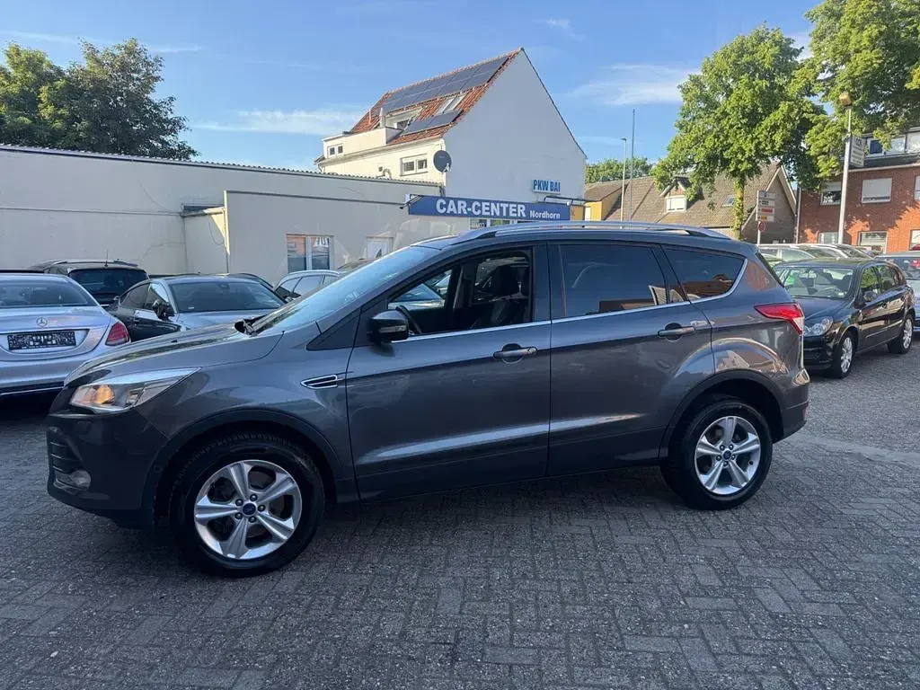 Gebraucht Ford Kuga Titanium 140 PS (102 kW) 2014 Grau SUV
