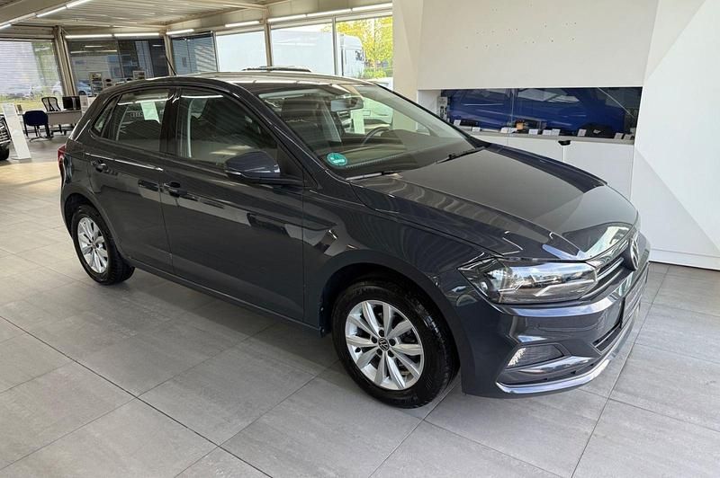 Uranograu Gebraucht 2021 VW Polo Comfortline Kleinwagen | 15.290 € (Guter Preis) - Bild 1/4