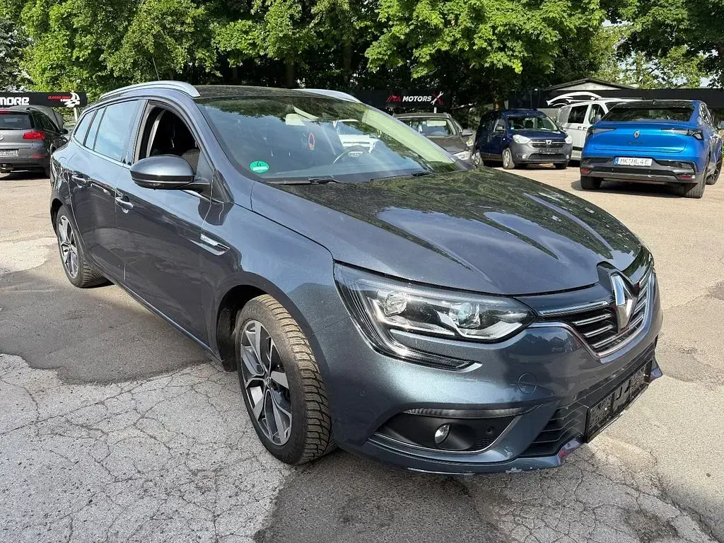 Gebraucht Renault Mégane IV Bose Edition 132 PS (97 kW) 2017 Grau Limousine