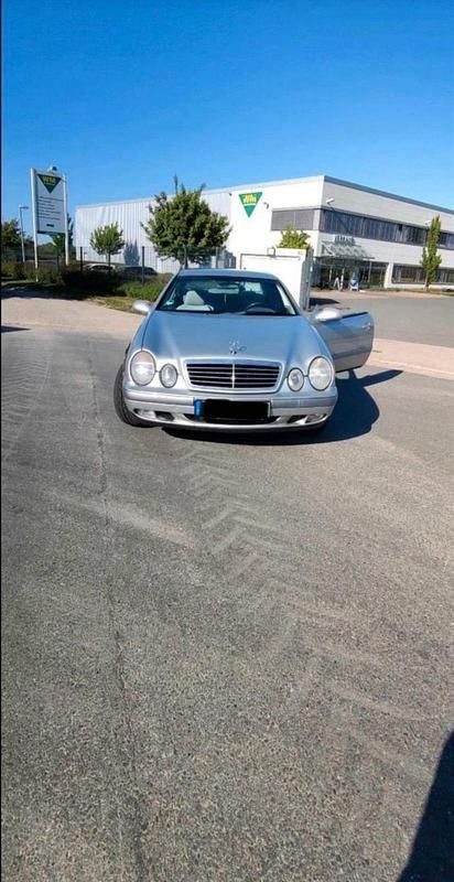 Grau Gebraucht 1999 Mercedes CLK200 Coupé | 1.050 € (Superpreis) - Bild 1/4