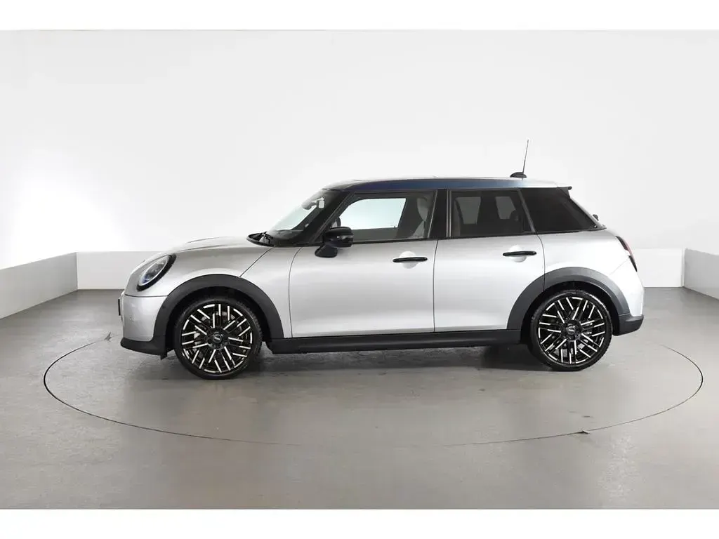 Gebraucht Mini Cooper Favoured 156 PS (114 kW) 2025 Silber Kleinwagen