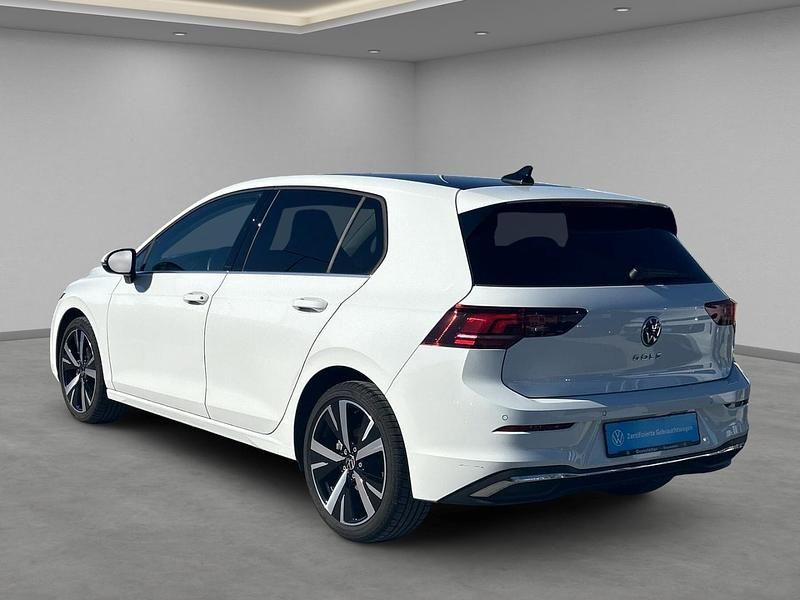 Gebraucht VW Golf VIII Style 150 PS (110 kW) 2025 Schwarz Limousine