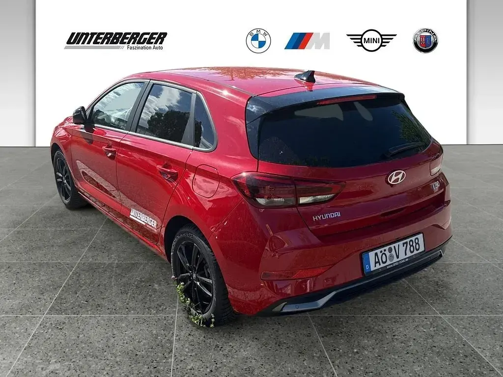 Gebraucht Hyundai i30 Advantage 101 PS (74 kW) 2025 Rot Limousine