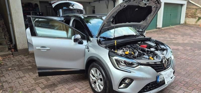 Silber Gebraucht 2020 Renault Captur Intens SUV | 13.990 € (Guter Preis) - Bild 1/4