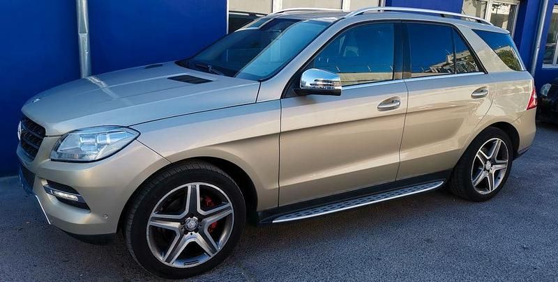 Gebraucht Mercedes ML250 204 PS (150 kW) 2013 Gold SUV