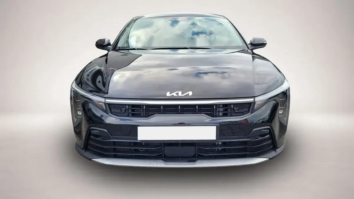Neu Kia K4 150 PS (110 kW) 2026 Schwarz Limousine