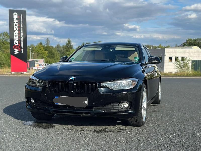 Schwarz Gebraucht 2014 BMW 320 Kombi | 6.999 € (Superpreis) - Bild 1/4