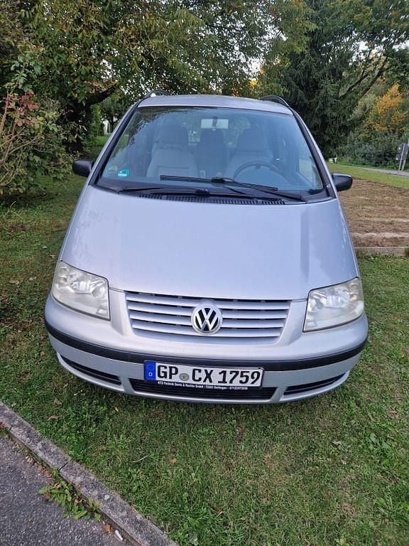 Silber Gebraucht 2001 VW Sharan Basis Van / Kleinbus | 2.800 € (Fairer Preis) - Bild 1/4