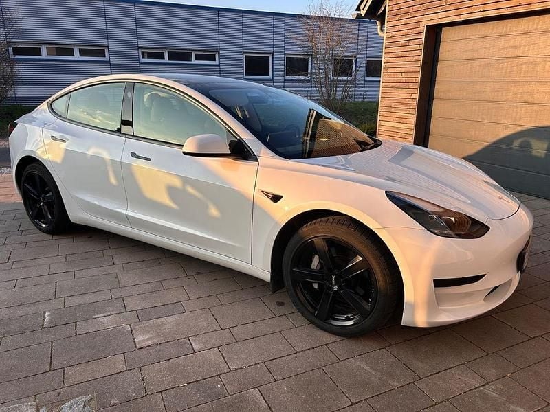 Gebraucht Tesla Model 3 RWD 239 kW (325 PS) 2022 Weiß Limousine