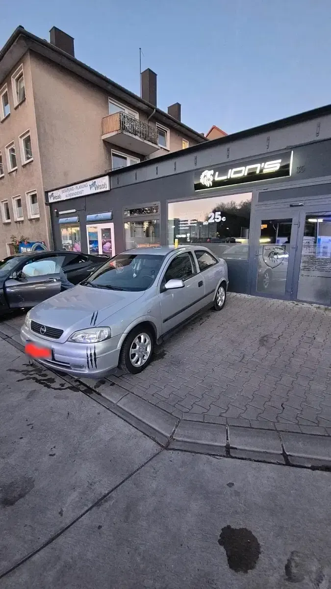 Usata Opel Astra 85 CV (62 kW) 2001 Argento Utilitaria