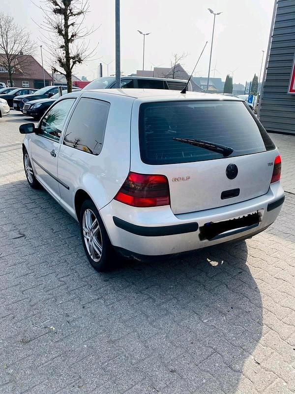 Gebraucht VW Golf 90 PS (66 kW) 2000 Silber Coupé