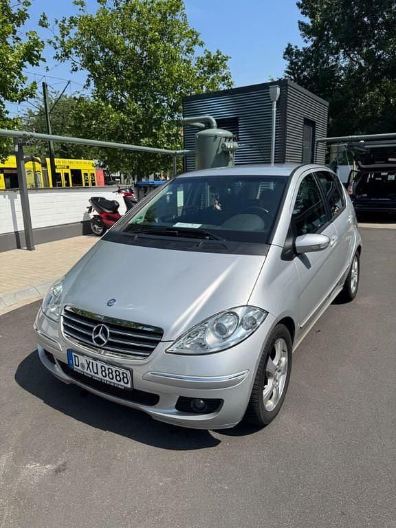 Gebraucht Mercedes A180 109 PS (80 kW) 2008 Silber Van / Kleinbus