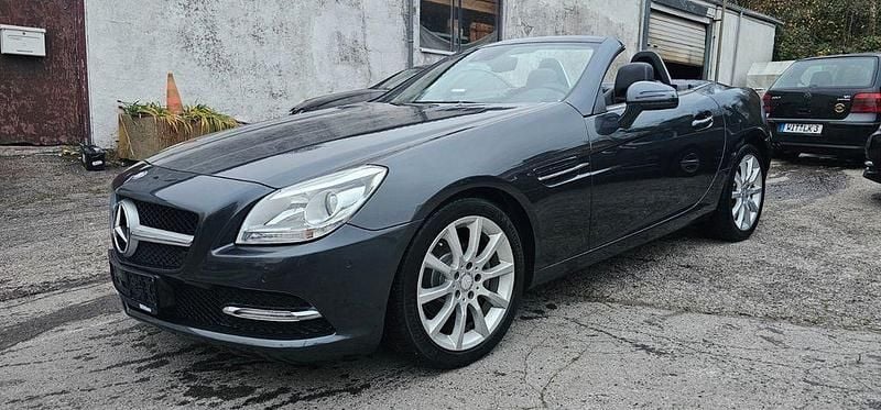 Grau Gebraucht 2012 Mercedes SLK200 Cabrio | 14.999 € (Guter Preis) - Bild 1/4