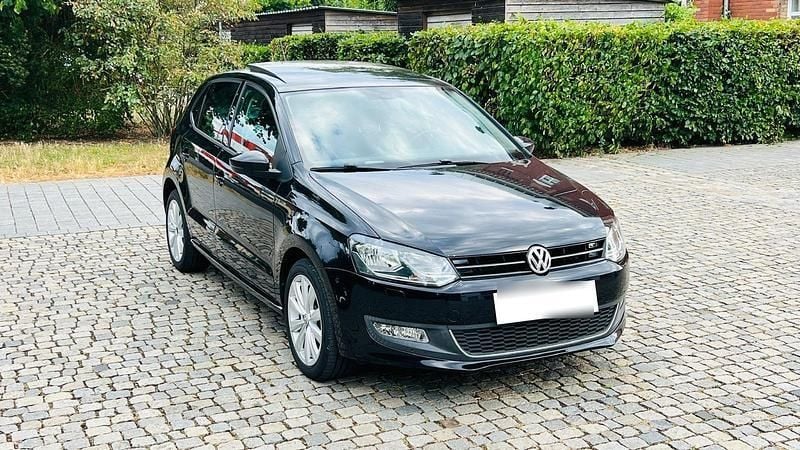 Schwarz Gebraucht 2011 VW Polo Style Limousine | 4.800 € (Guter Preis) - Bild 1/4