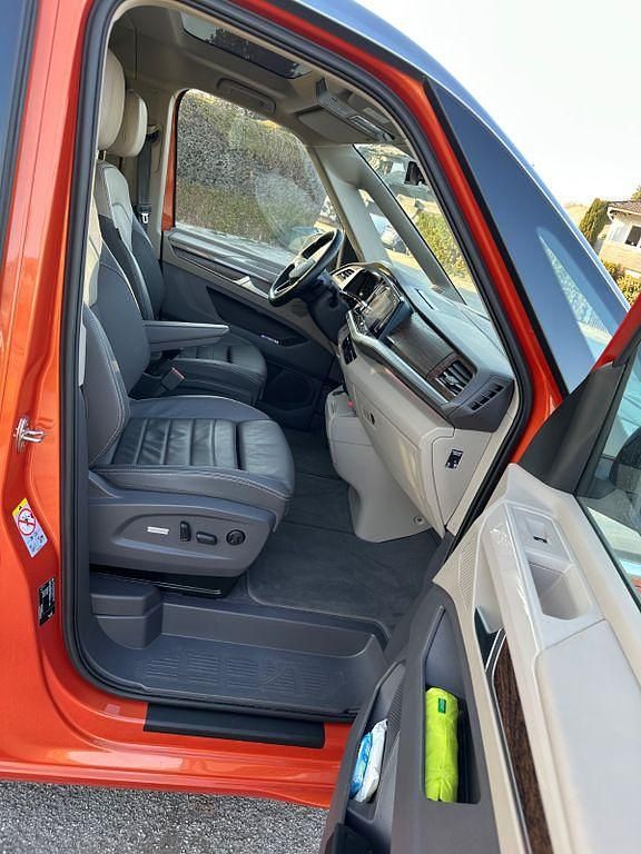 Gebraucht VW Multivan Style 218 PS (160 kW) 2022 Silber Van