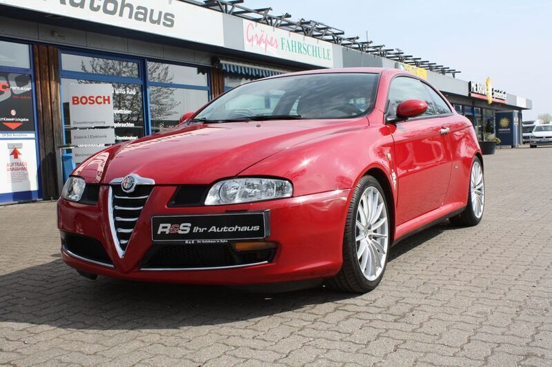 Alfarot Gebraucht 2004 Alfa Romeo GT Distinctive Coupé | 6.995 € - Bild 1/4