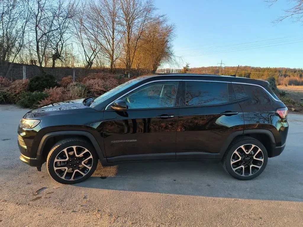 Gebraucht Jeep Compass Limited 131 PS (96 kW) 2023 Schwarz SUV