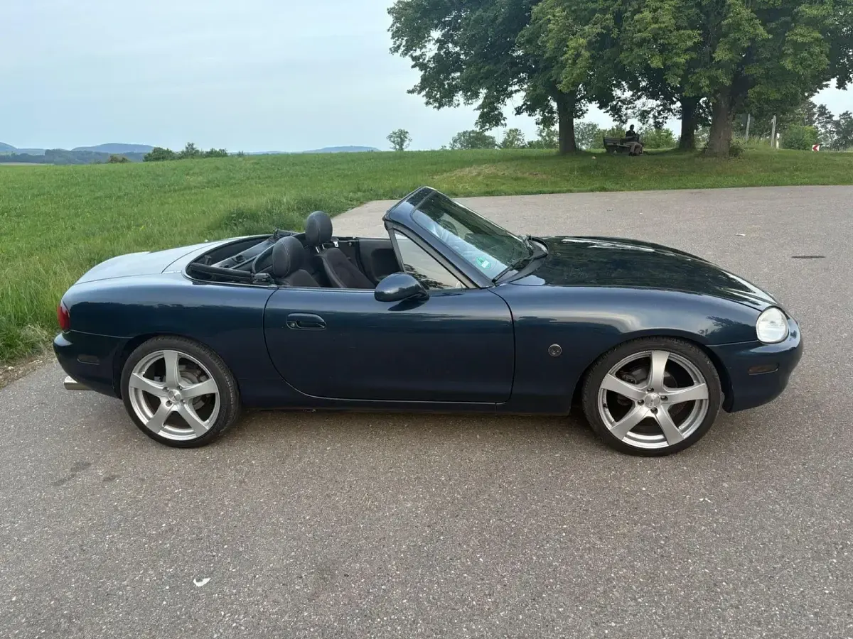 Gebraucht Mazda MX5 110 PS (80 kW) 1998 Blau Cabrio