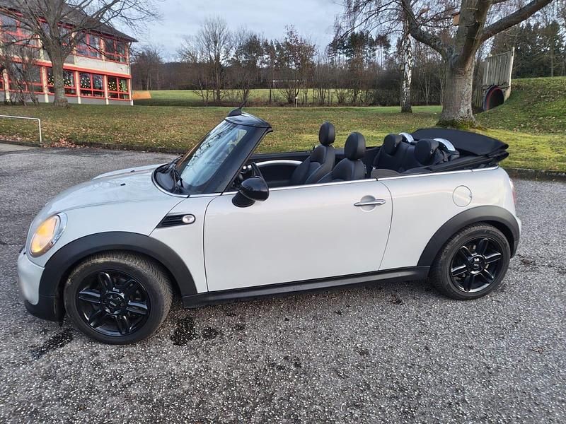 Gebraucht Mini Cooper Cabriolet 130 PS (95 kW) 2012 Grau Cabrio