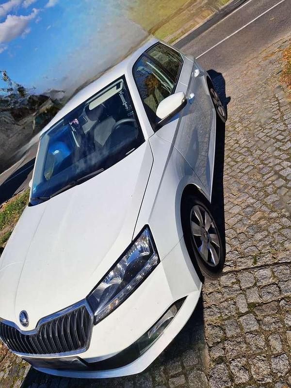 Gebraucht Skoda Fabia Cool Plus 75 PS (55 kW) 2019 Weiß Kleinwagen
