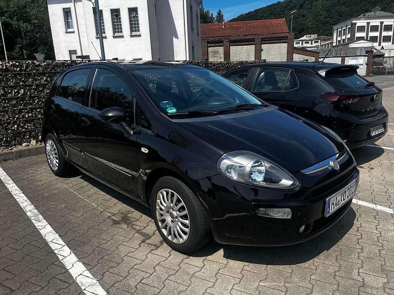 Other Gebraucht 2011 Fiat Punto Kleinwagen | 2.250 € (Guter Preis) - Bild 1/4