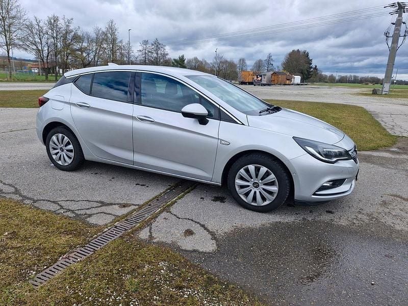 Gebraucht Opel Astra Innovation 110 PS (80 kW) 2017 Silber Limousine