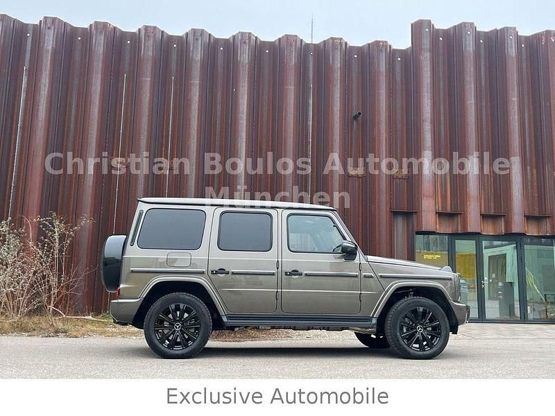 Gebraucht Mercedes G450 Exclusive 367 PS (269 kW) 2024 Grau SUV