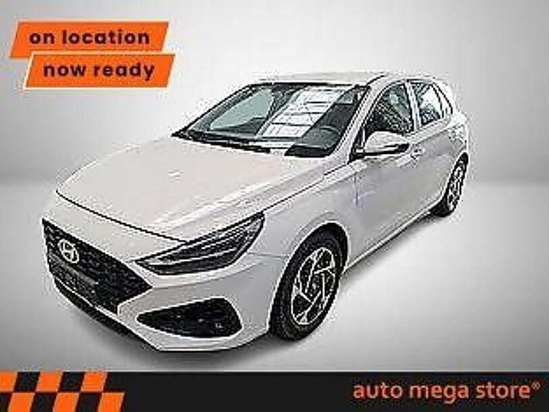 Weiß Gebraucht 2024 Hyundai i30 Style Limousine | 16.749 € (Superpreis) - Bild 1/4