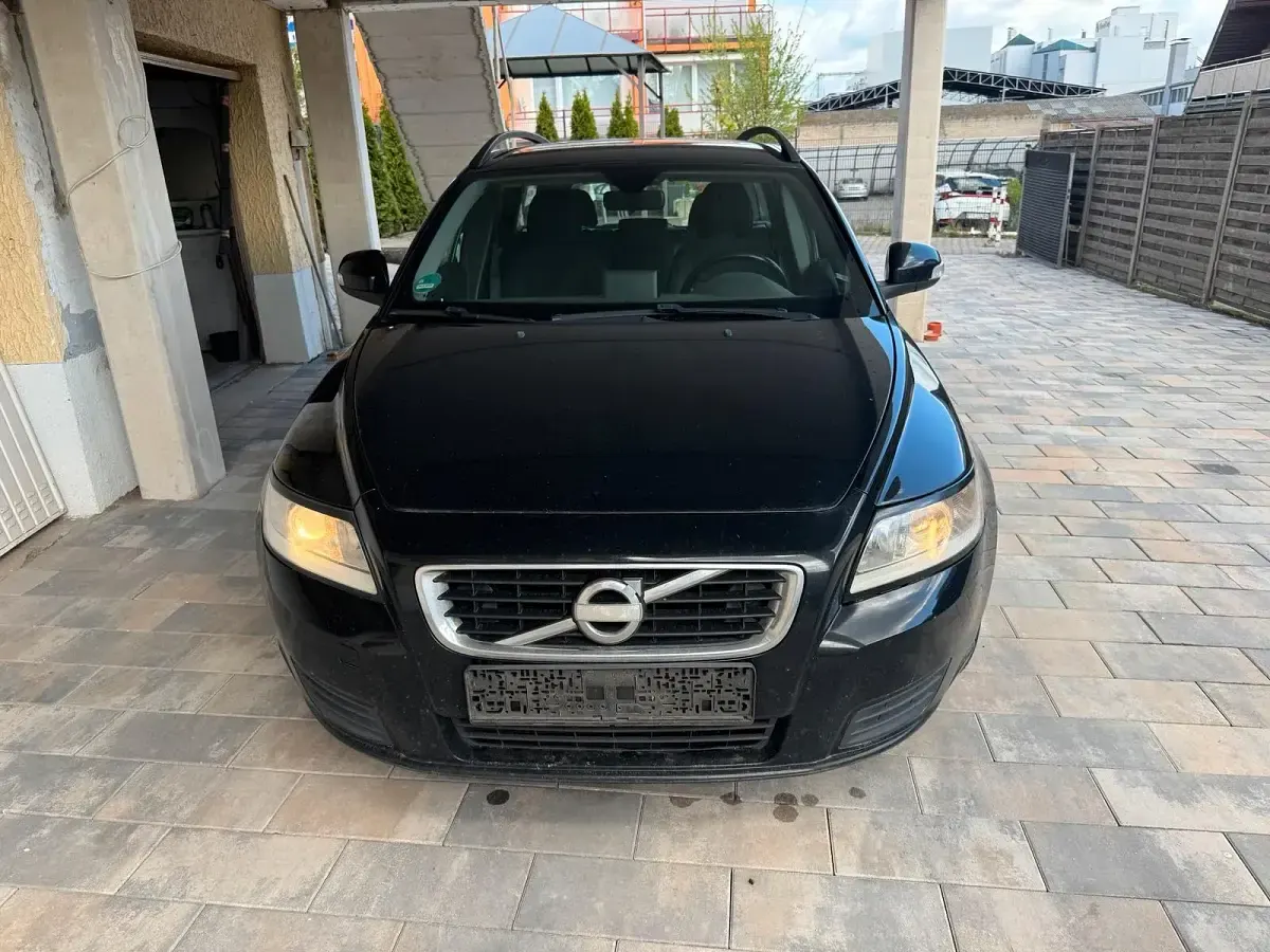 Gebraucht Volvo V50 136 PS (100 kW) 2010 Schwarz Kombi