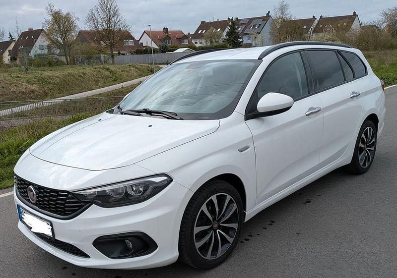 Gebraucht Fiat Tipo Lounge 95 PS (69 kW) 2019 Weiß Kombi