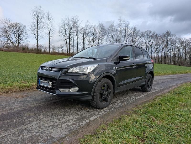 Schwarz Gebraucht 2014 Ford Kuga Titanium SUV | 10.500 € (Fairer Preis) - Bild 1/4