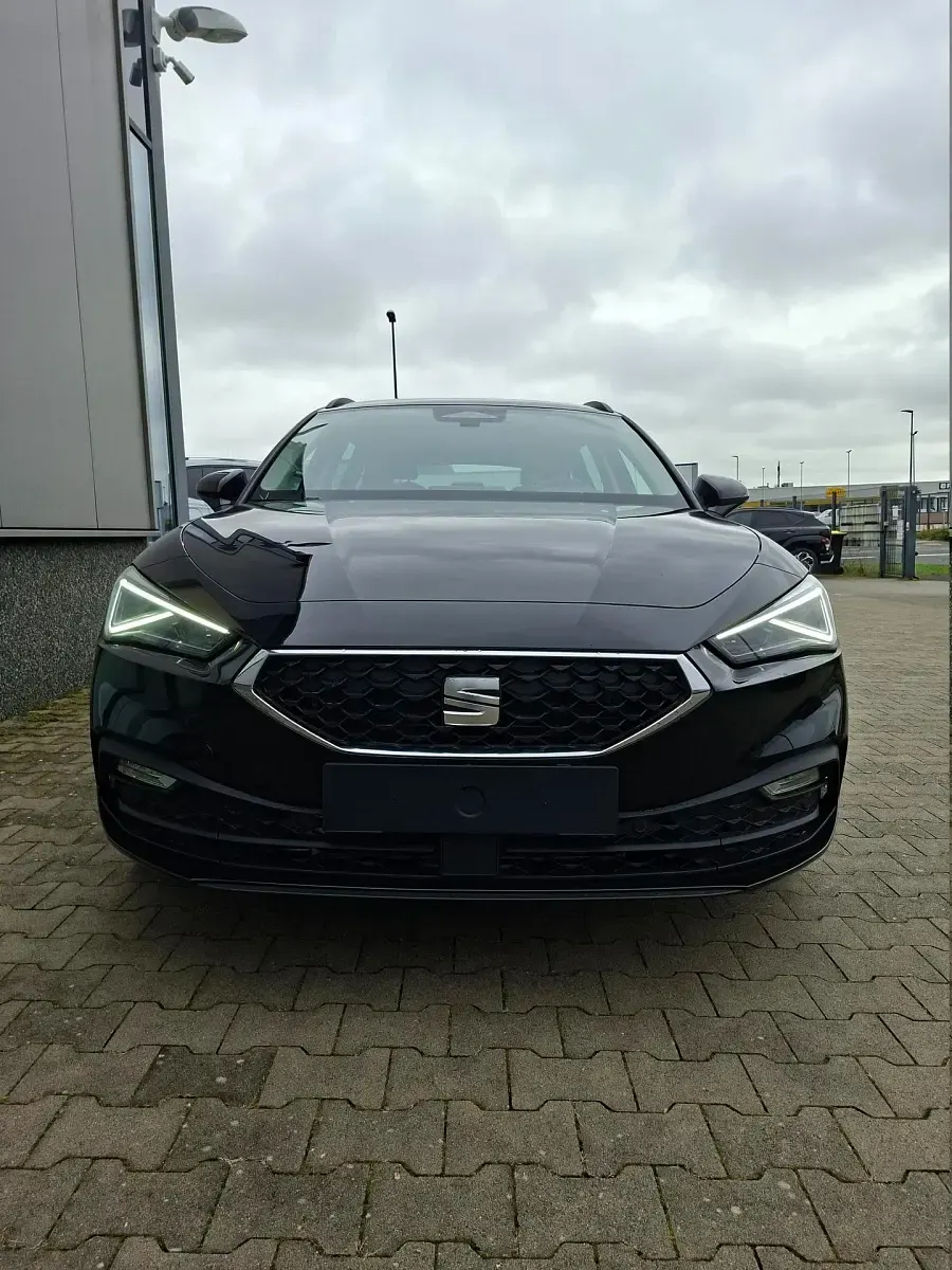 Neu Seat Leon ST Style 116 PS (85 kW) 2026 Metalliclackierung nachtschwarz Kombi
