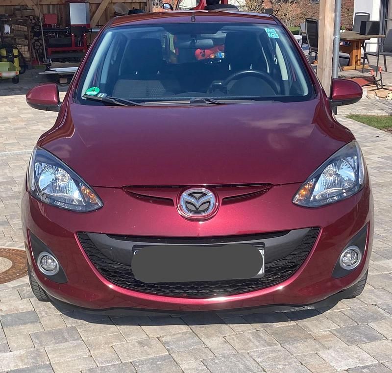 Gebraucht Mazda 2 84 PS (61 kW) 2011 Rot Kleinwagen