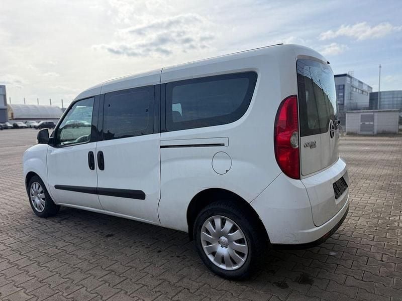 Gebraucht Opel Combo Selection 120 PS (88 kW) 2016 Weiß Van / Kleinbus
