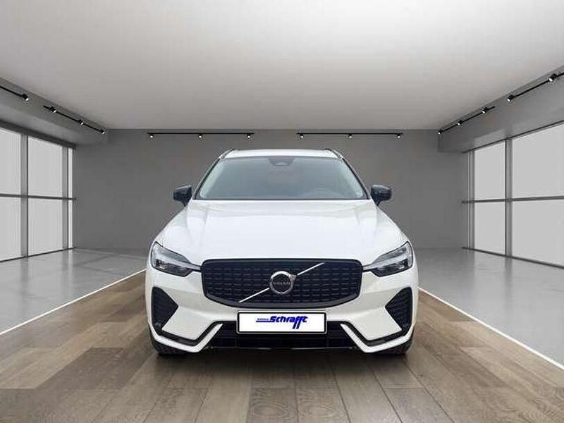 Gebraucht Volvo XC60 Plus 197 PS (144 kW) 2024 Crystal white SUV