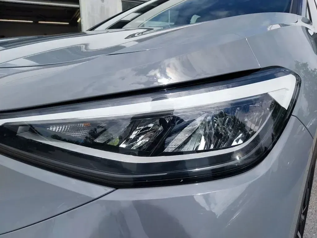 Gebraucht VW ID.5 Pro Performance 150 kW (204 PS) 2023 Mondsteingrau SUV