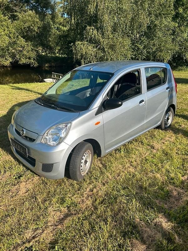 Silber Gebraucht 2010 Daihatsu Cuore Kleinwagen | 1.150 € (Guter Preis) - Bild 1/4