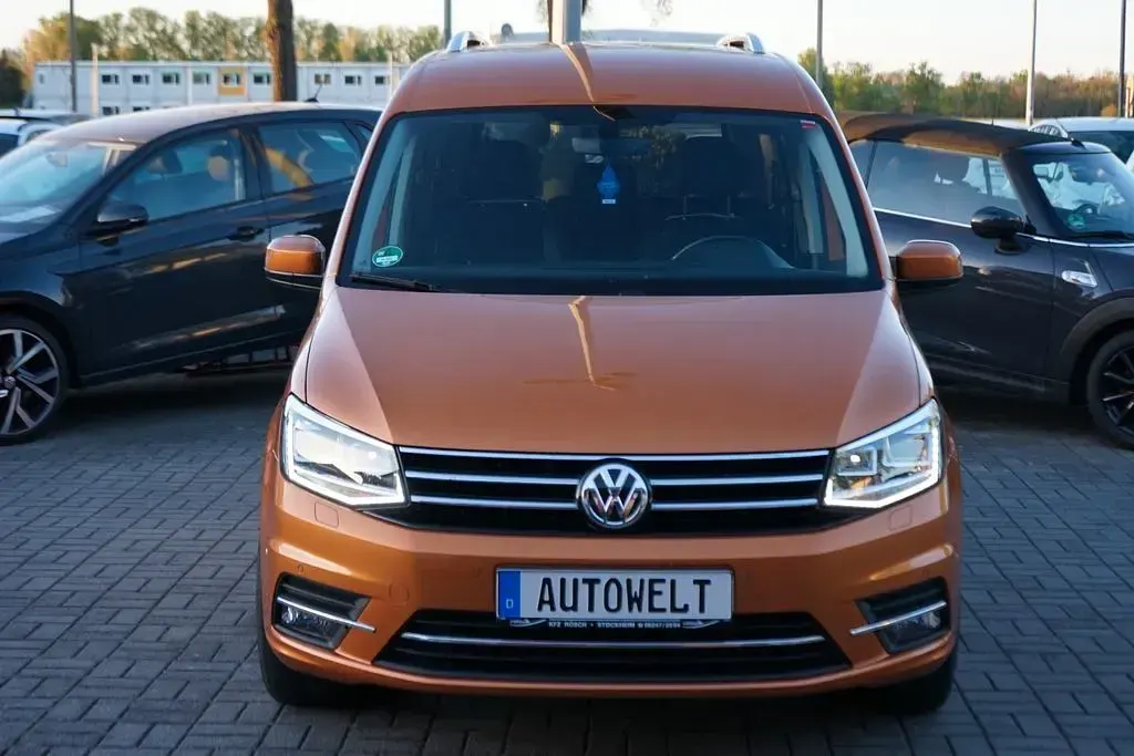 Gebraucht VW Caddy Highline 150 PS (110 kW) 2016 Orange Van / Kleinbus