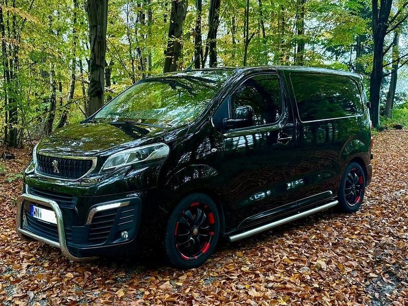 Schwarz Gebraucht 2018 Peugeot Expert Premium Van | 9.750 € (Superpreis) - Bild 1/4