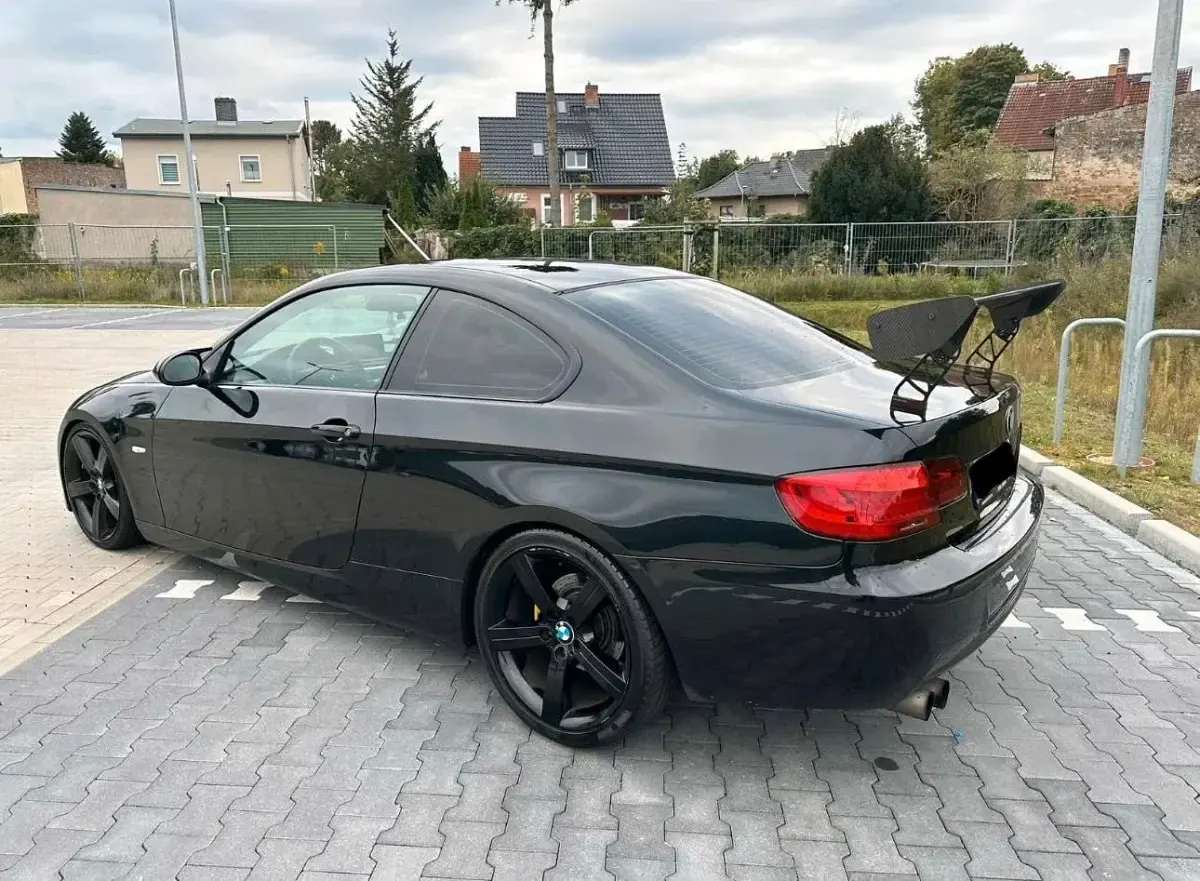 Gebraucht BMW 320 170 PS (125 kW) 2007 Schwarz Coupé