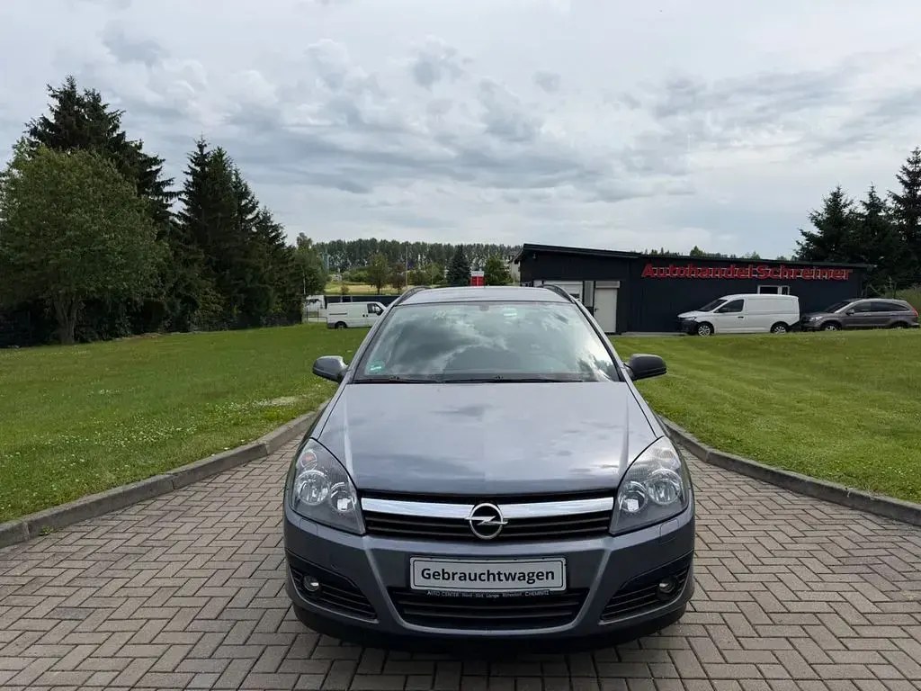 Gebraucht Opel Astra Edition 105 PS (77 kW) 2005 Grau Limousine