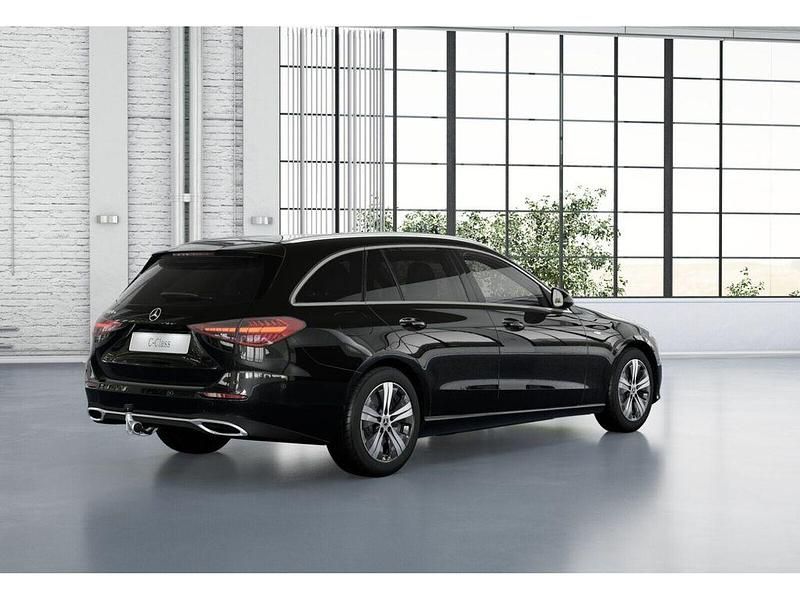 Gebraucht Mercedes C300e Avantgarde 204 PS (150 kW) 2025 Schwarz Limousine