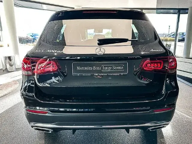 Gebraucht Mercedes GLC300e 306 PS (225 kW) 2021 SUV