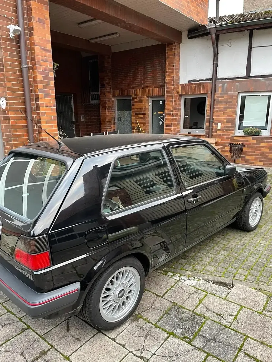 Gebraucht VW Golf II GTI 139 PS (102 kW) 1988 Schwarz Kleinwagen