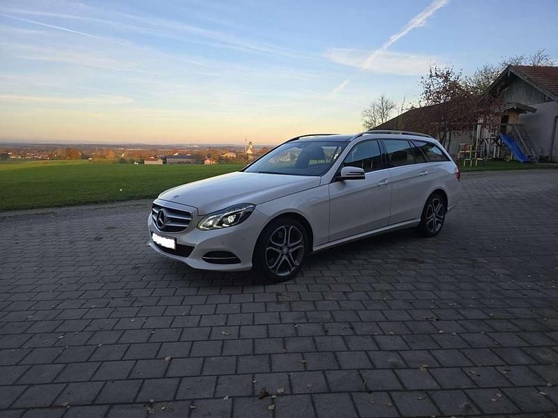 Gebraucht Mercedes E350 Avantgarde 252 PS (185 kW) 2014 Weiß Kombi